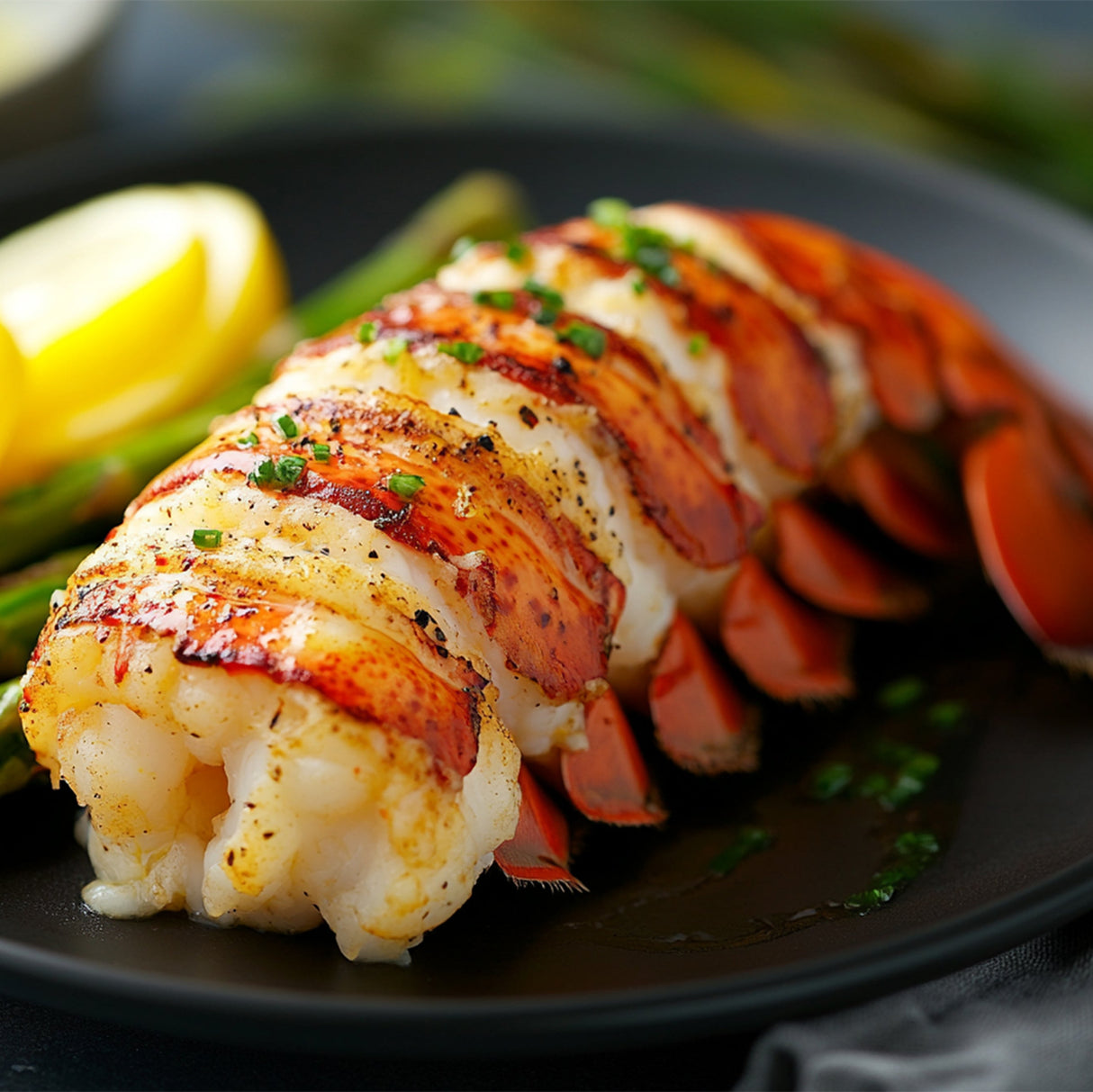 Extra Jumbo Lobster Tail (1, 12–14 oz)