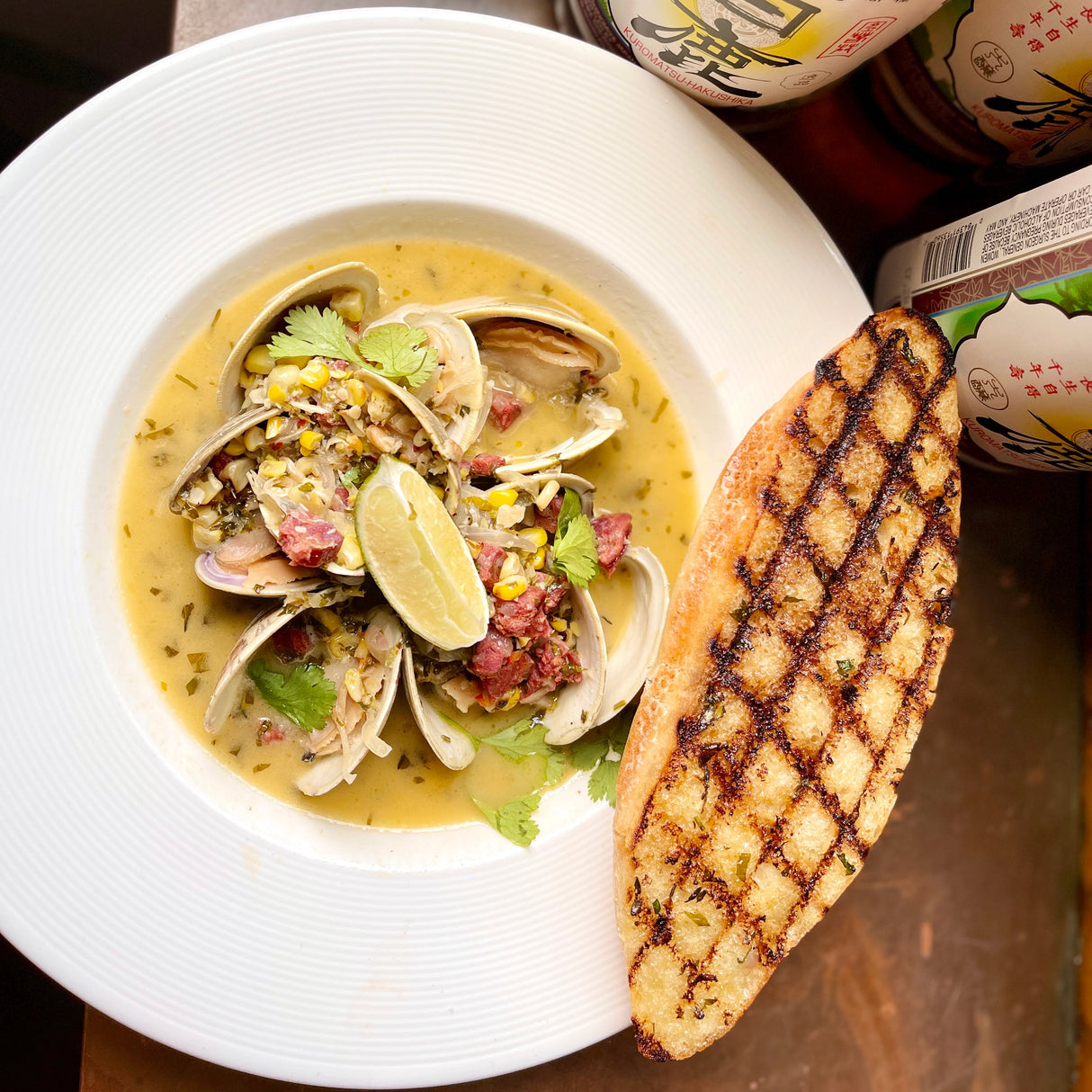 Local Littleneck Clams (12 Count)