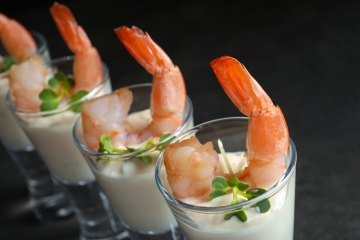 2 lb. Cooked Cocktail Shrimp (16/20 size)